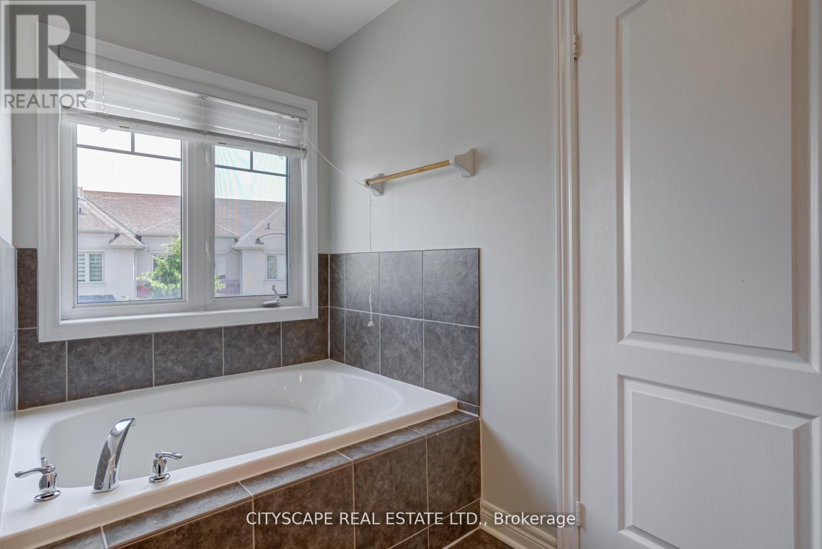 Photo 35 of 1 3380 Thomas Street, Mississauga ON