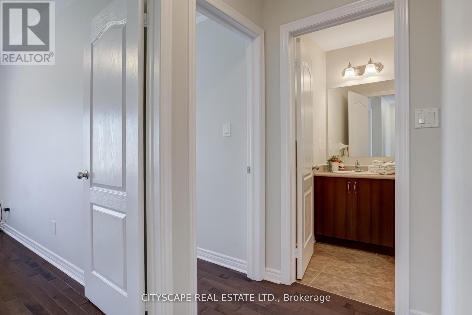 Photo 36 of 1 3380 Thomas Street, Mississauga ON