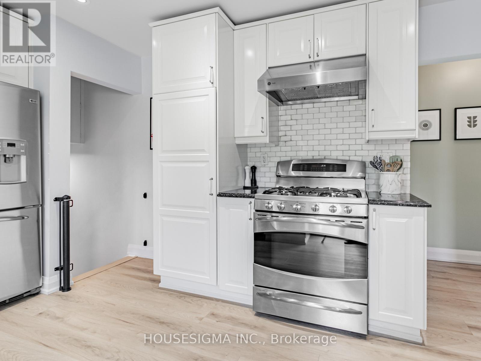 Photo 15 of 72 Ludstone Drive, Toronto ON
