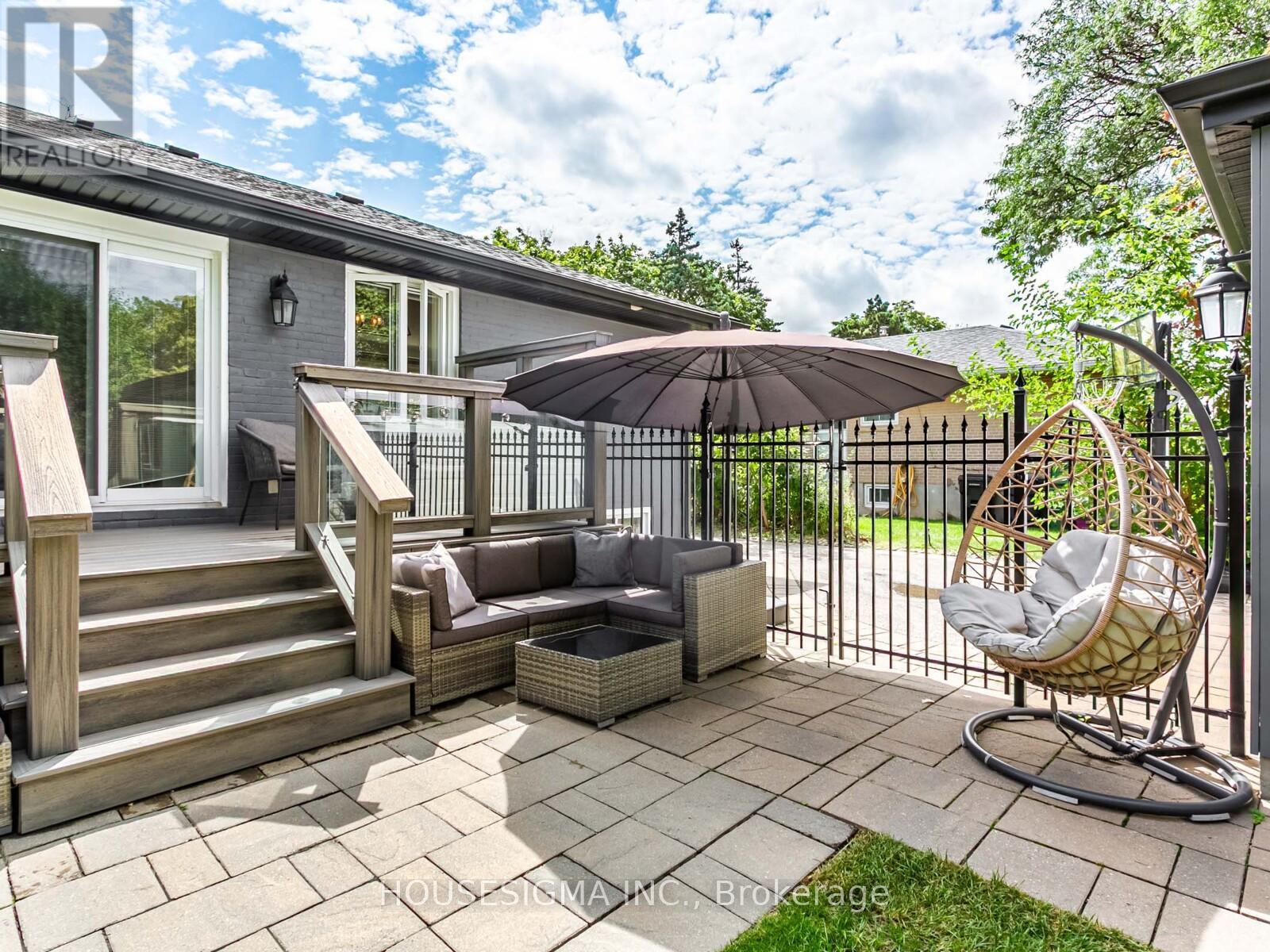 Photo 32 of 72 Ludstone Drive, Toronto ON