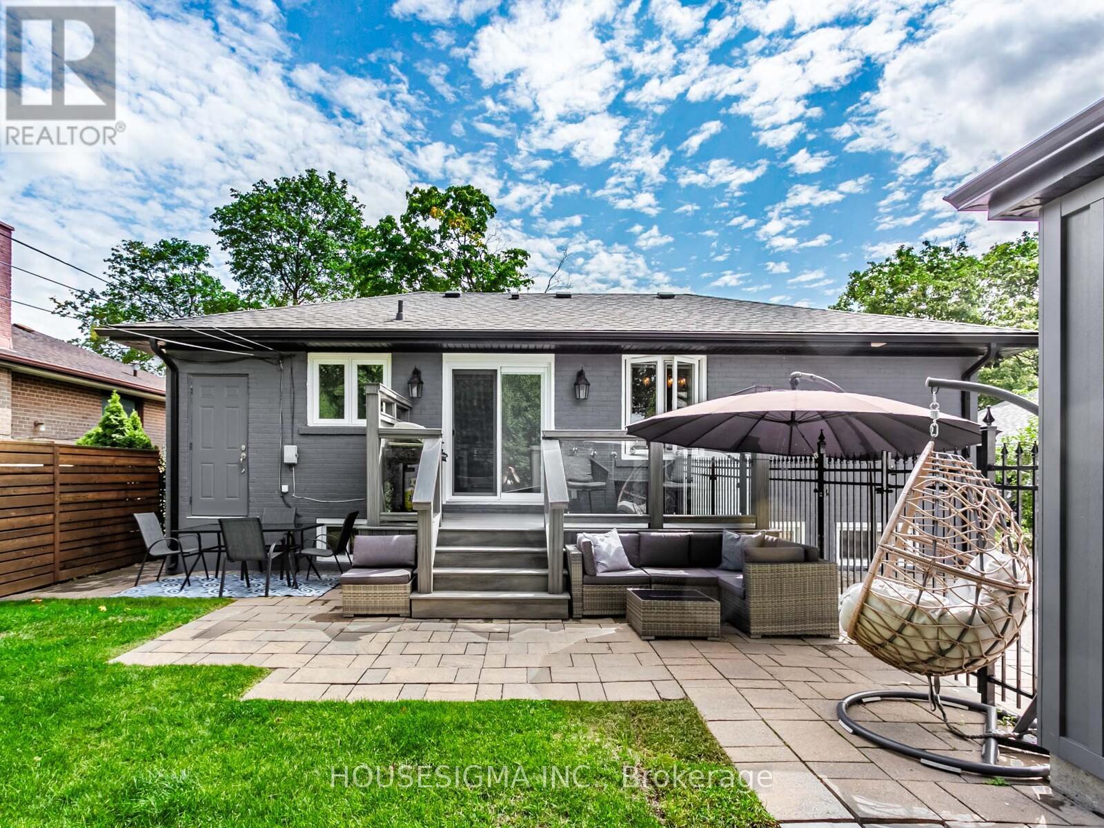 Photo 33 of 72 Ludstone Drive, Toronto ON