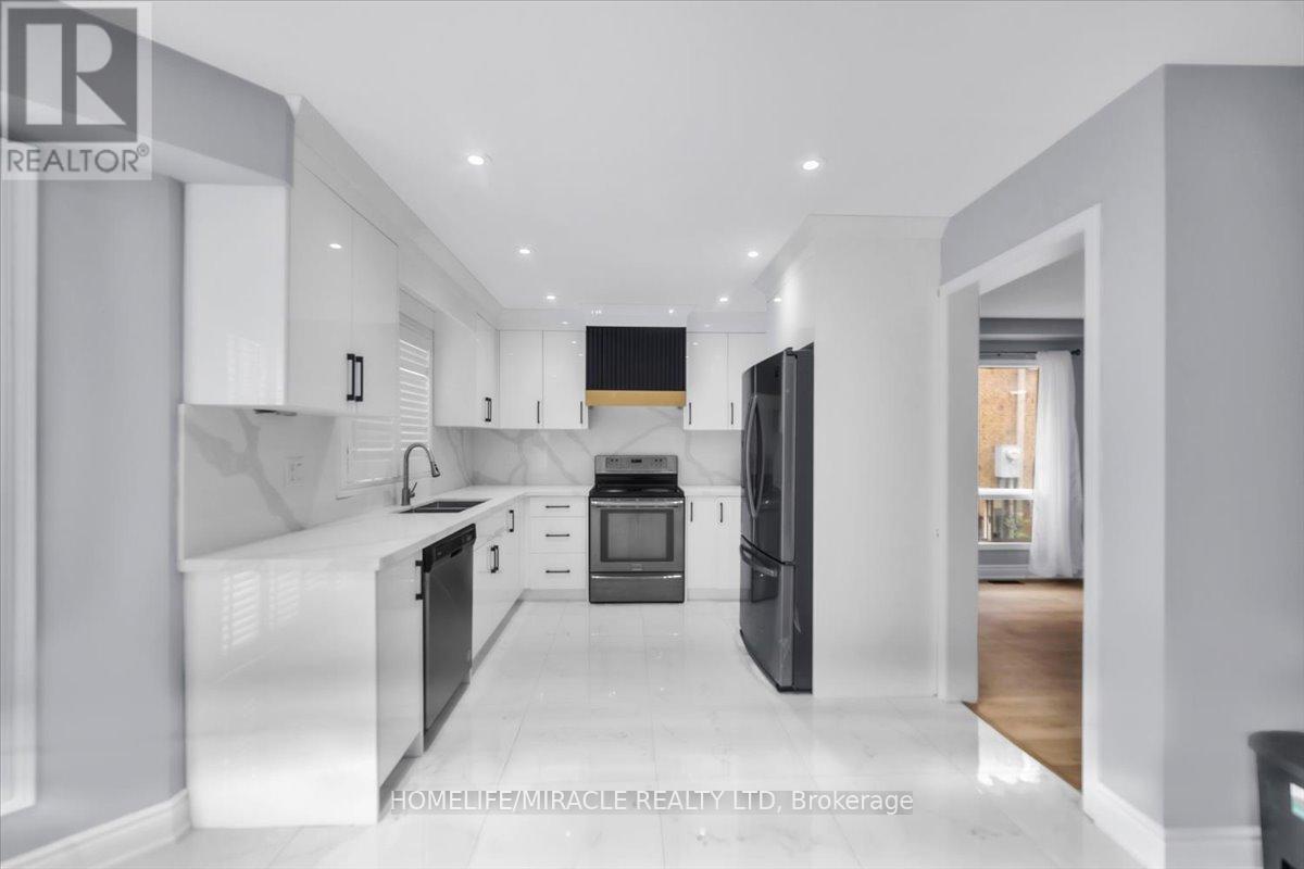 Photo 12 of 4 Peppertree Crescent, Brampton ON