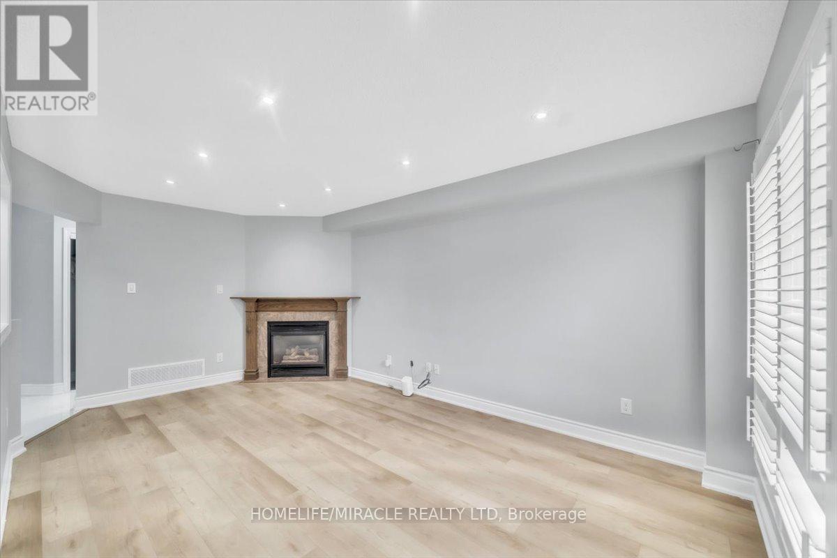 Photo 16 of 4 Peppertree Crescent, Brampton ON