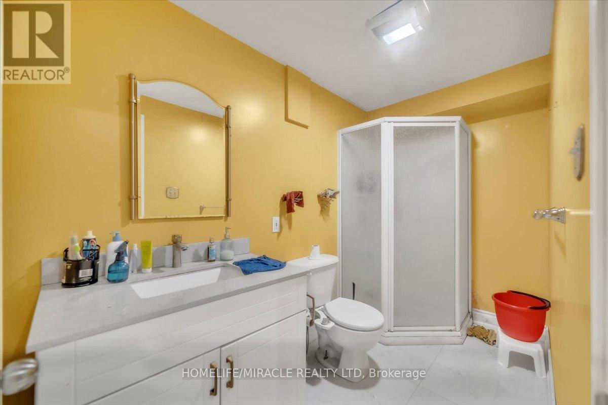 Photo 39 of 4 Peppertree Crescent, Brampton ON