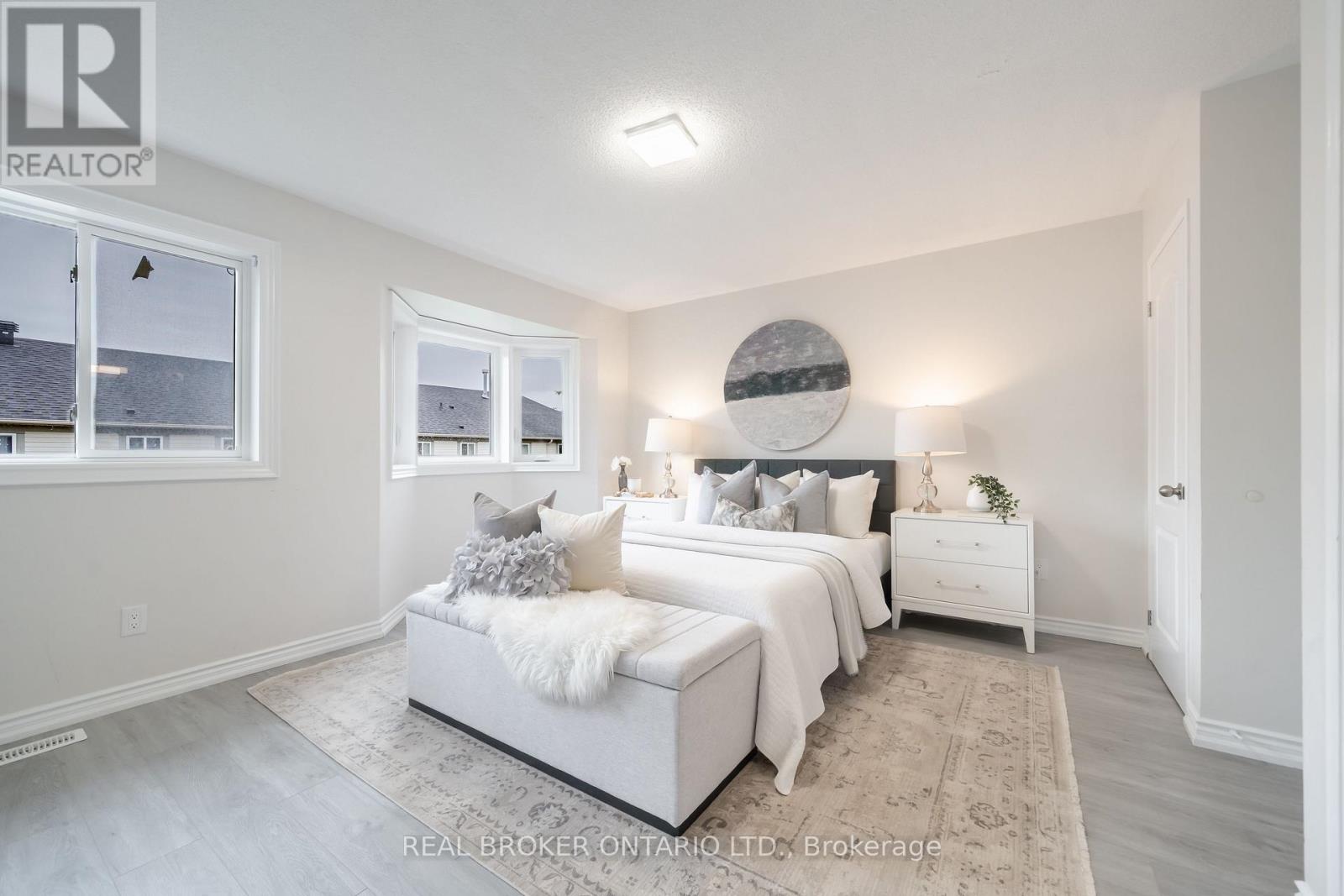 Photo 14 of 36 5255 Guildwood Way, Mississauga ON