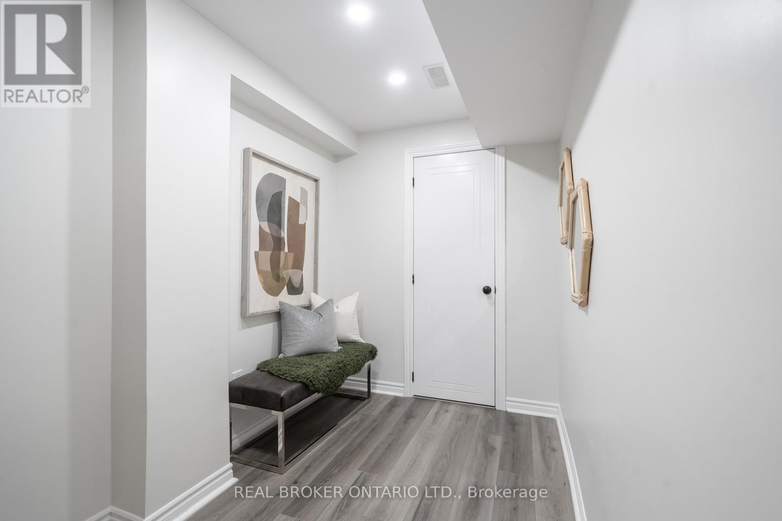 Photo 26 of 36 5255 Guildwood Way, Mississauga ON