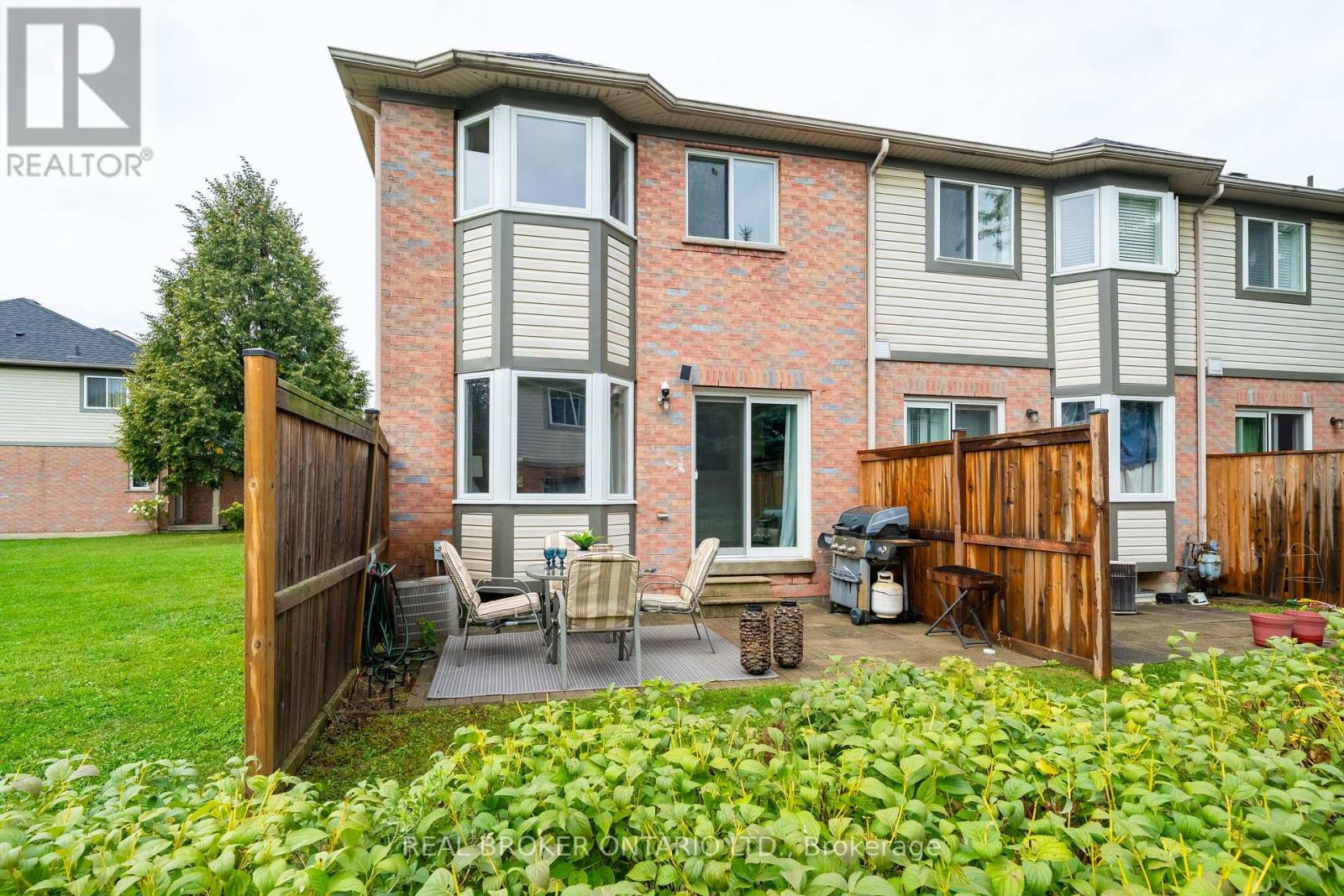 Photo 33 of 36 5255 Guildwood Way, Mississauga ON