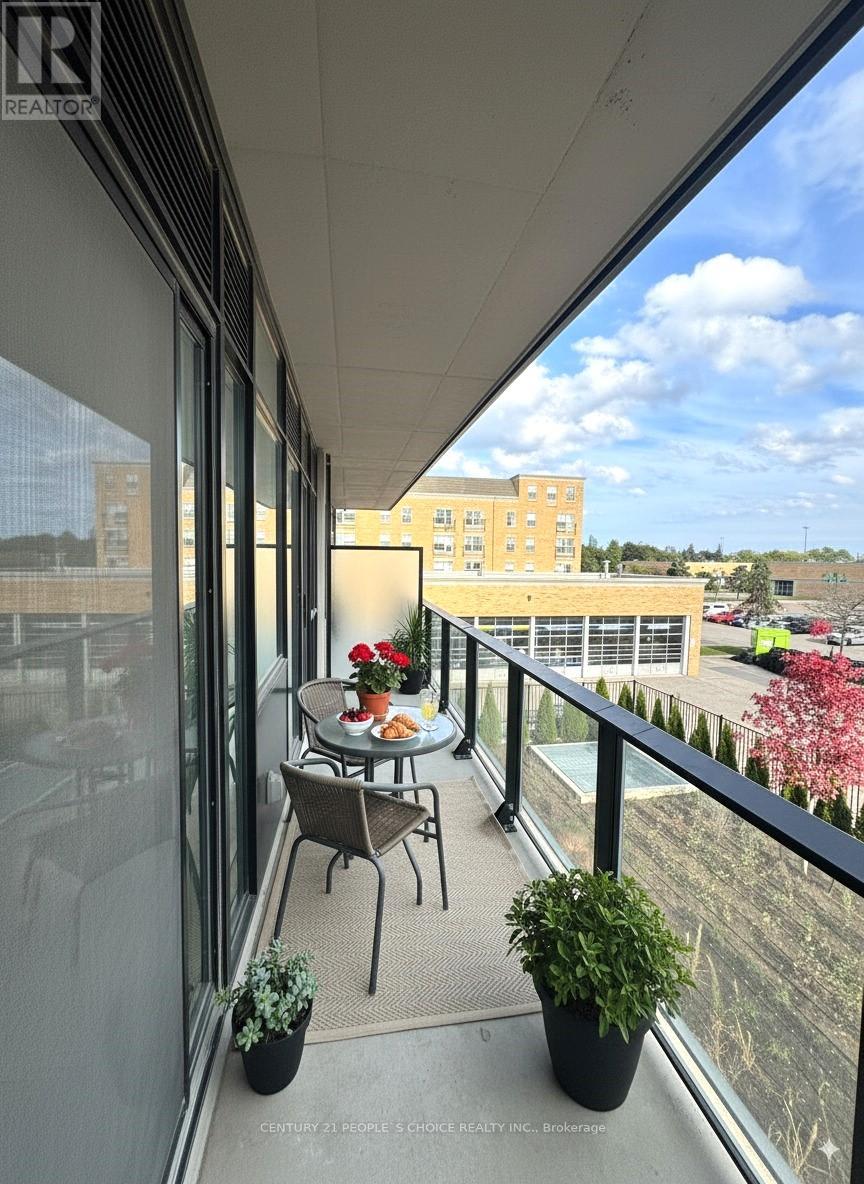 Photo 10 of 202 801 The Queensway, Toronto ON