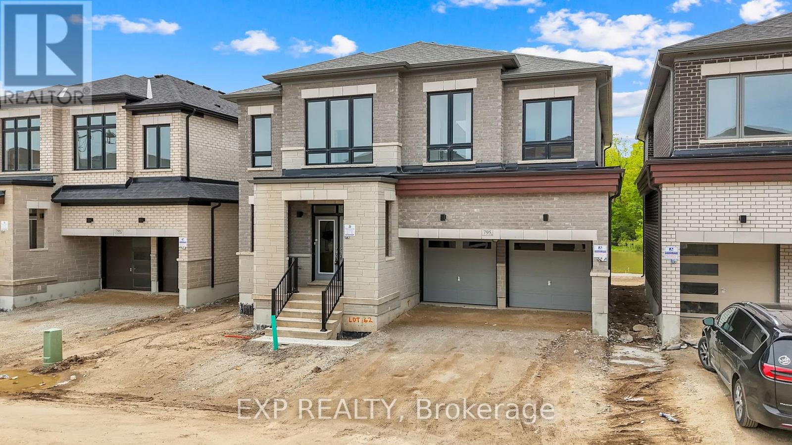 Photo 2 of 795 Apple Terrace, Milton ON