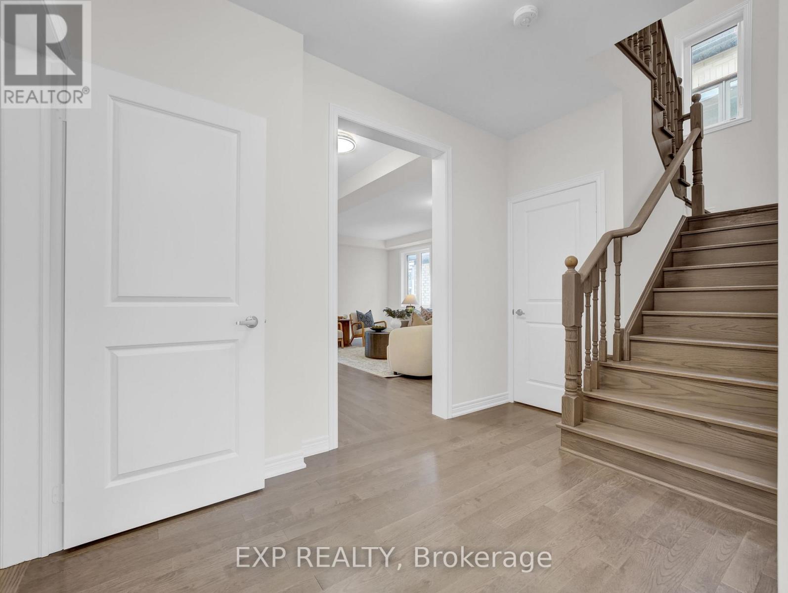 Photo 7 of 795 Apple Terrace, Milton ON
