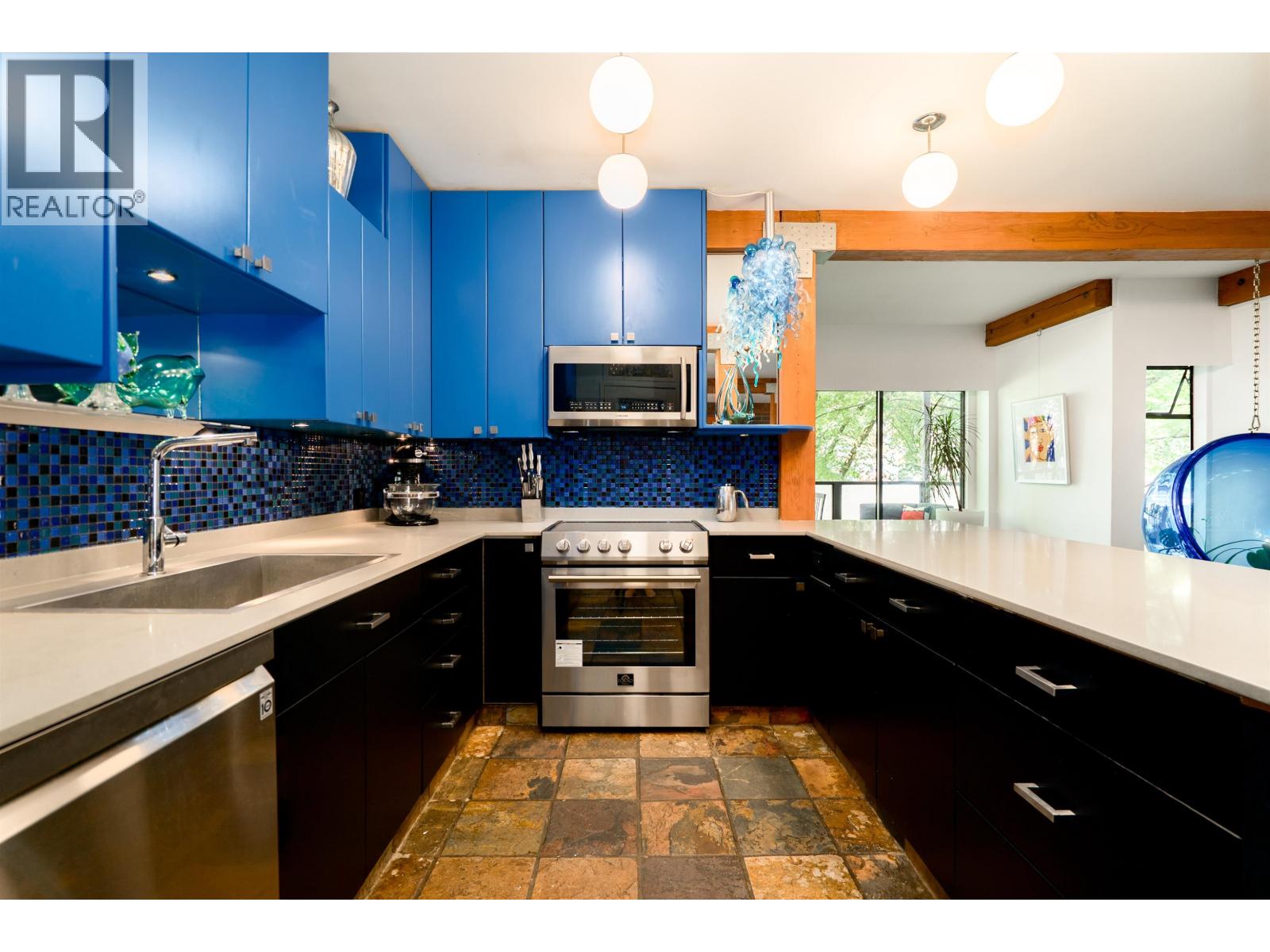 Photo 13 of 202 1535 Nelson Street, Vancouver BC