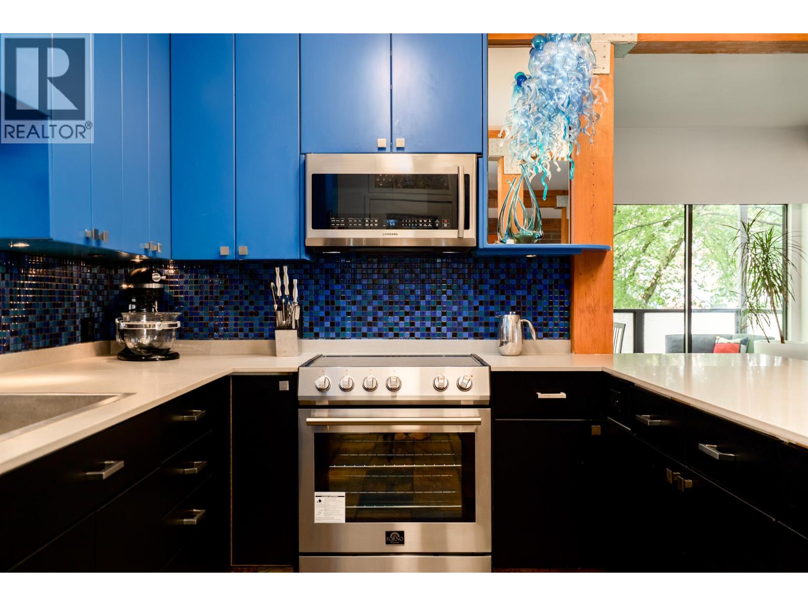Photo 14 of 202 1535 Nelson Street, Vancouver BC
