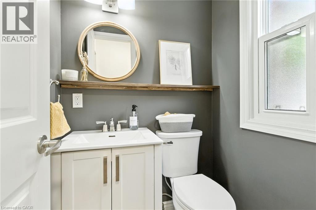 Photo 7 of 4201 Longmoor Drive Unit 6, Burlington ON