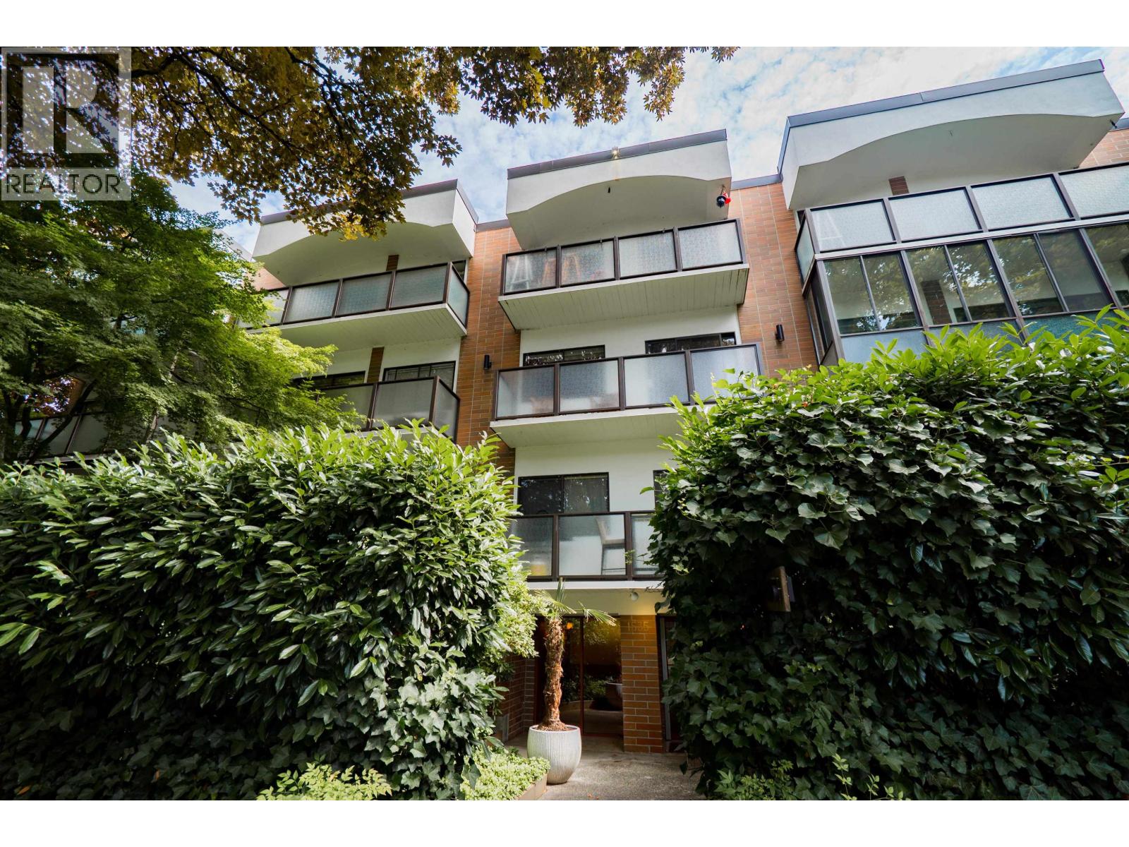 Photo 1 of 202 1535 Nelson Street, Vancouver BC