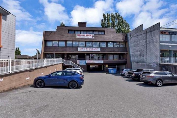 Photo 2 of 8356 120 Street, Surrey BC