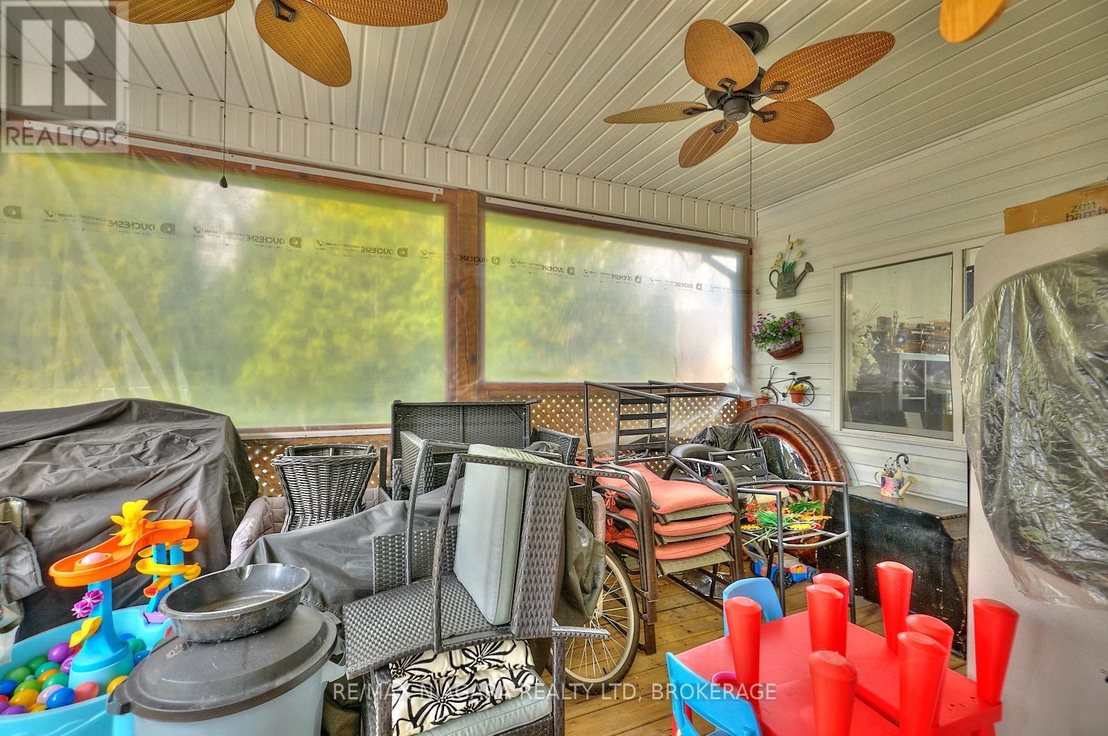 Photo 31 of 637 Carl Road, Welland ON