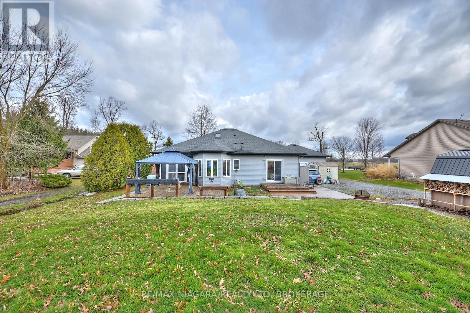 Photo 34 of 637 Carl Road, Welland ON