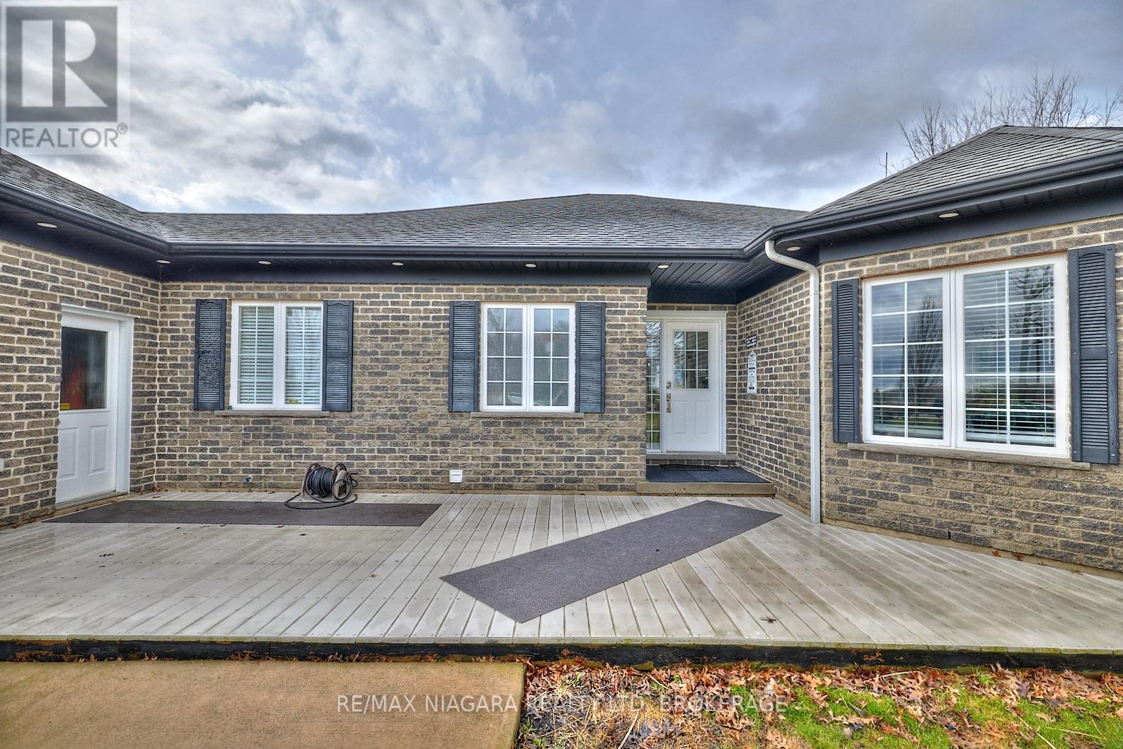 Photo 36 of 637 Carl Road, Welland ON