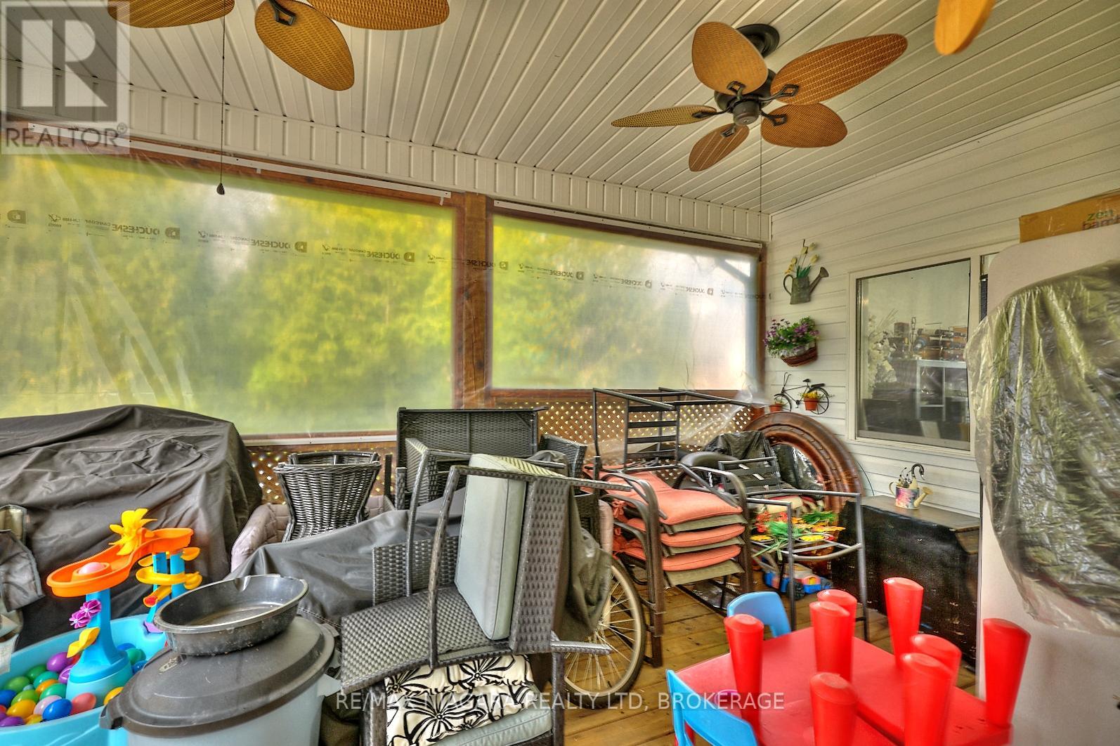 Photo 48 of 637 Carl Road, Welland ON