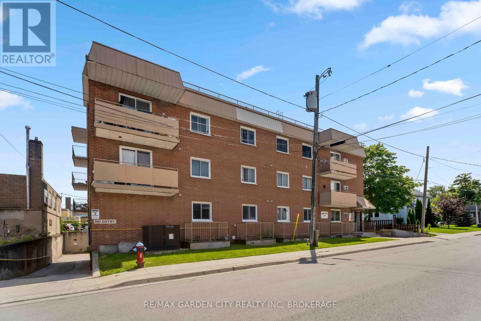 Photo 1 of 202 4692 Crysler Avenue, Niagara Falls ON