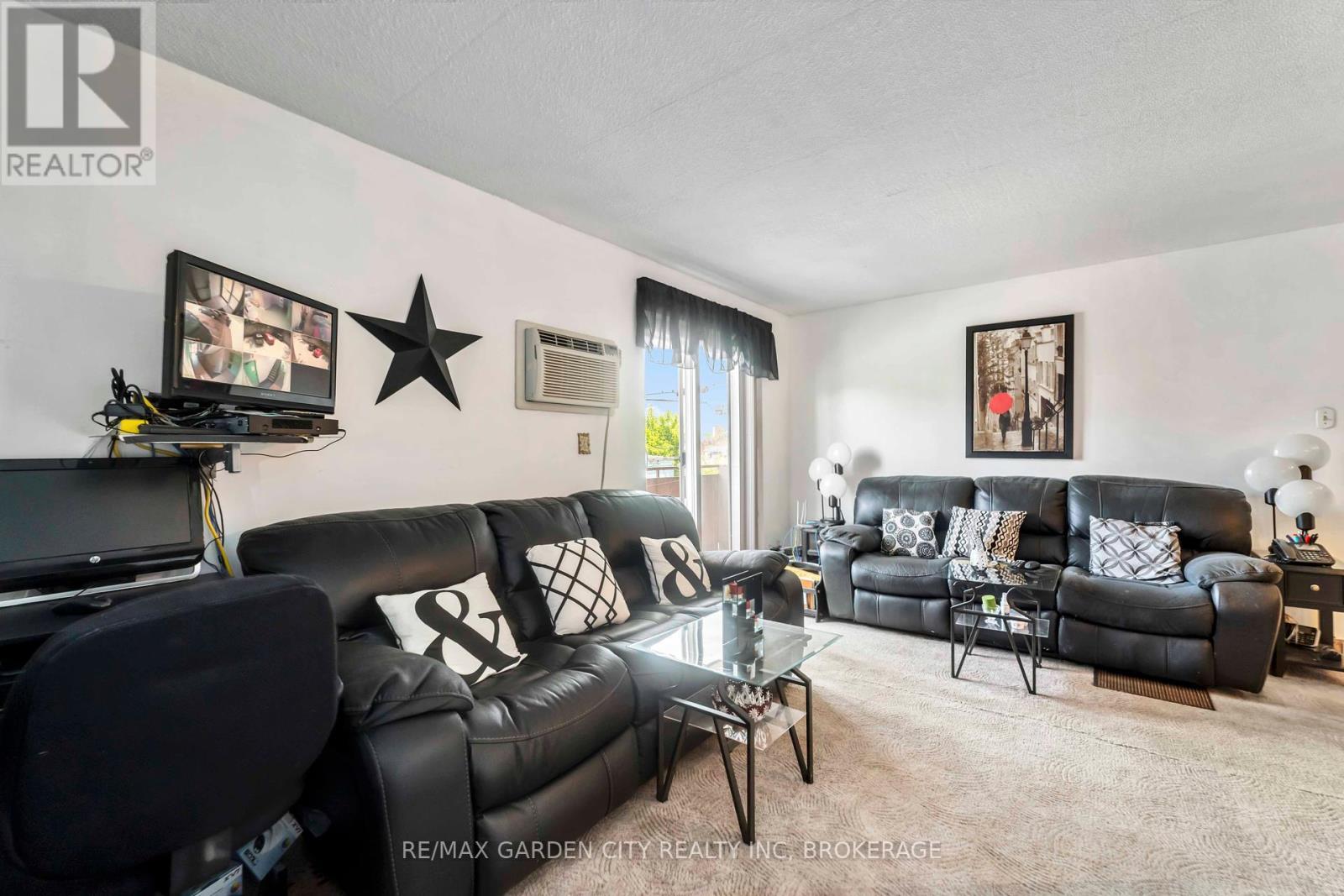 Photo 11 of 202 4692 Crysler Avenue, Niagara Falls ON