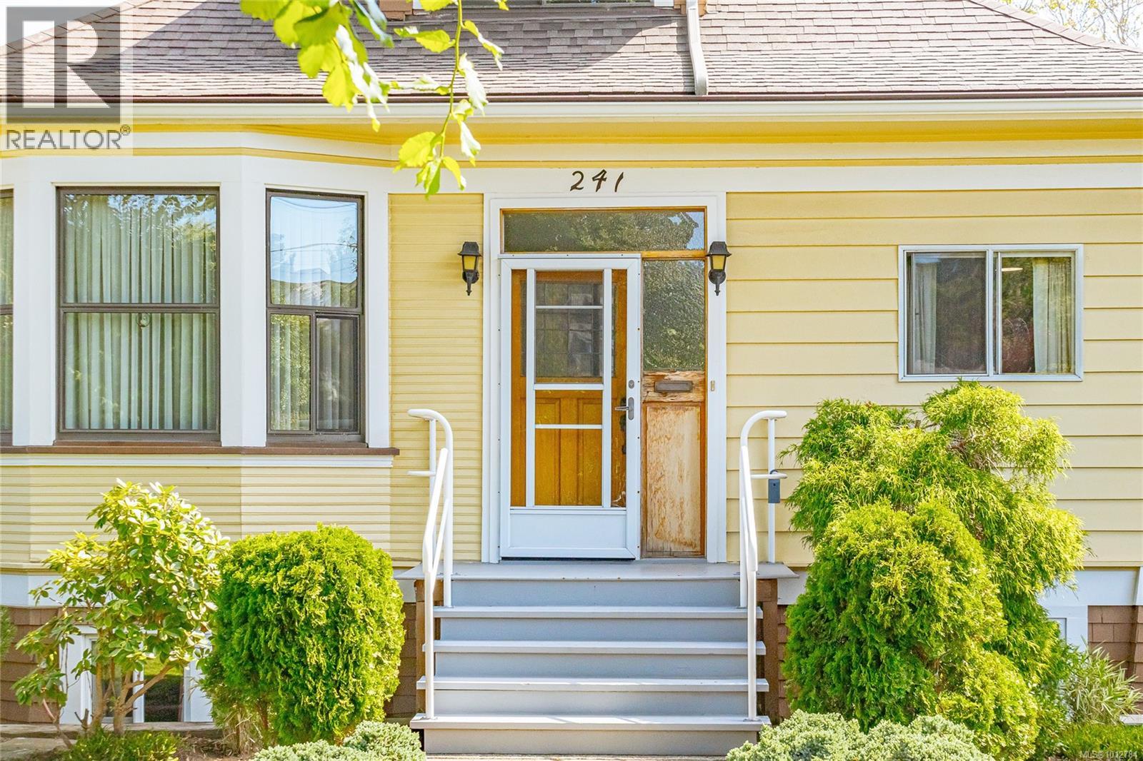 Photo 6 of 241 Montreal St, Victoria BC