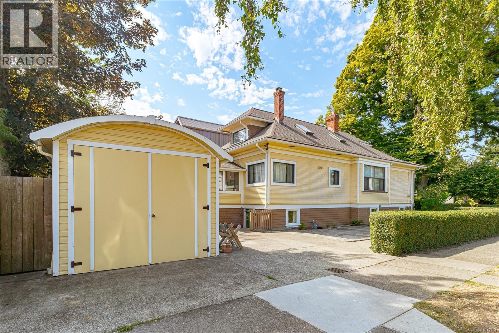 Photo 42 of 241 Montreal St, Victoria BC