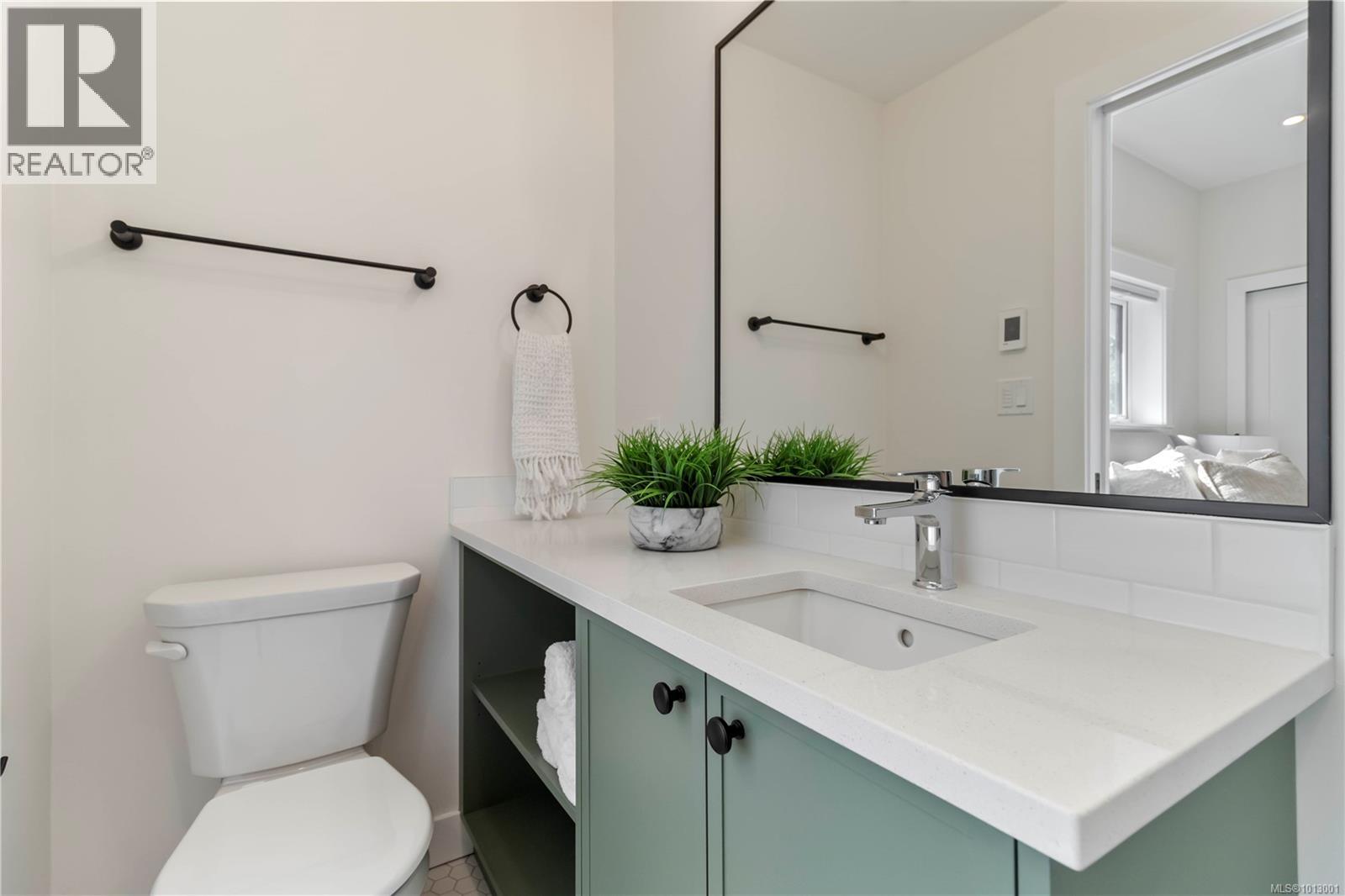 Photo 34 of 6 633 Belton Ave, Victoria BC