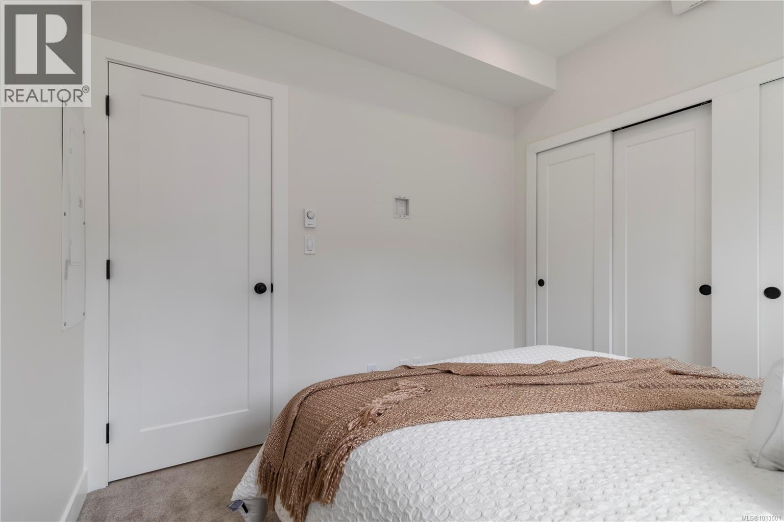 Photo 31 of 6 633 Belton Ave, Victoria BC