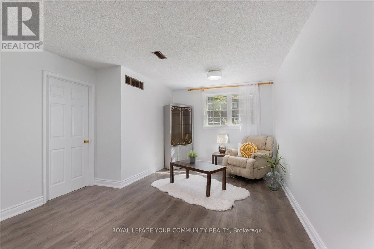 Photo 20 of 33 Biscayne Boulevard, Georgina ON