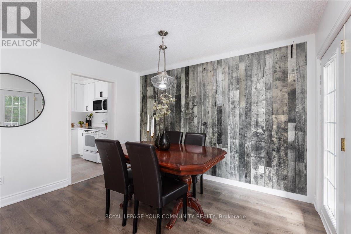 Photo 9 of 33 Biscayne Boulevard, Georgina ON