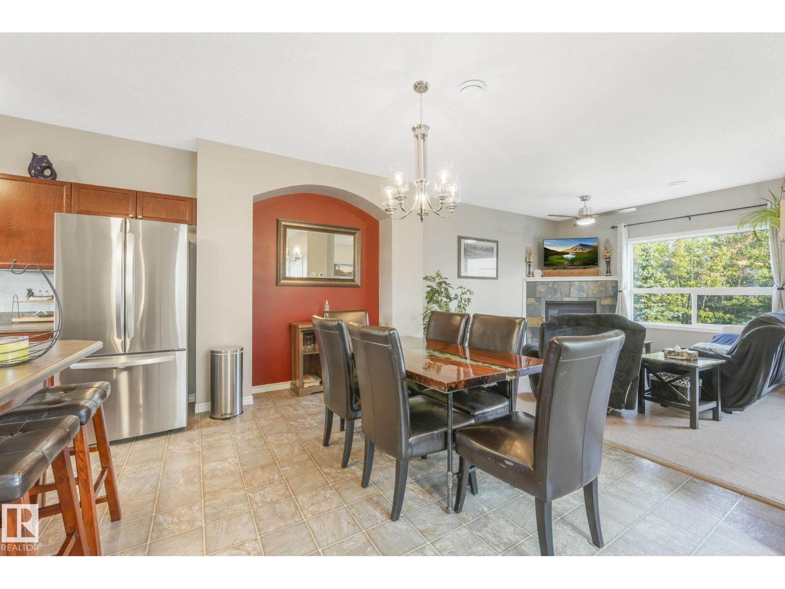 Photo 15 of 117 3010 33 Av Nw, Edmonton AB