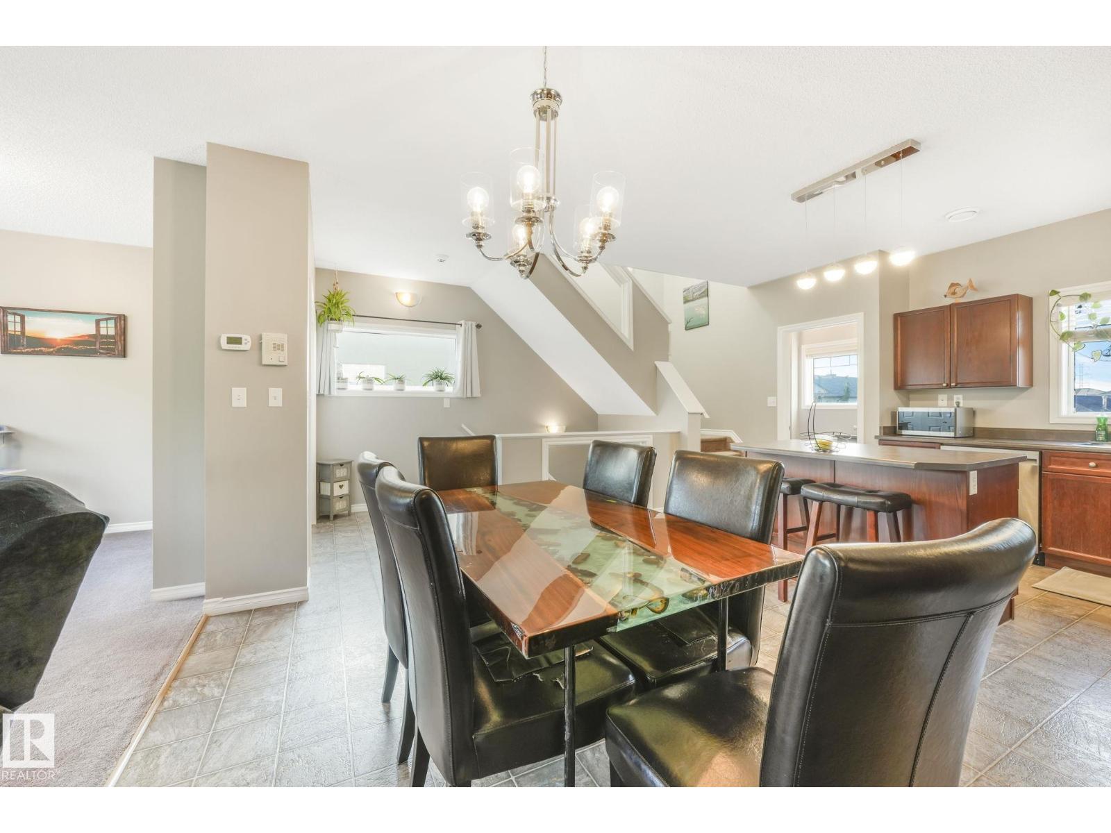 Photo 17 of 117 3010 33 Av Nw, Edmonton AB