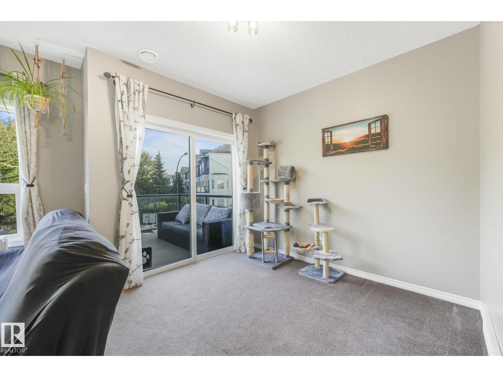 Photo 21 of 117 3010 33 Av Nw, Edmonton AB