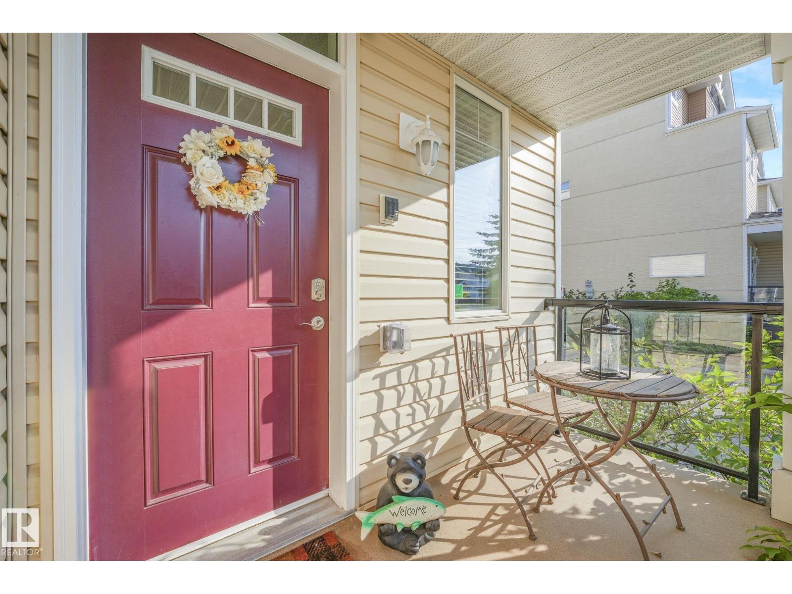 Photo 3 of 117 3010 33 Av Nw, Edmonton AB