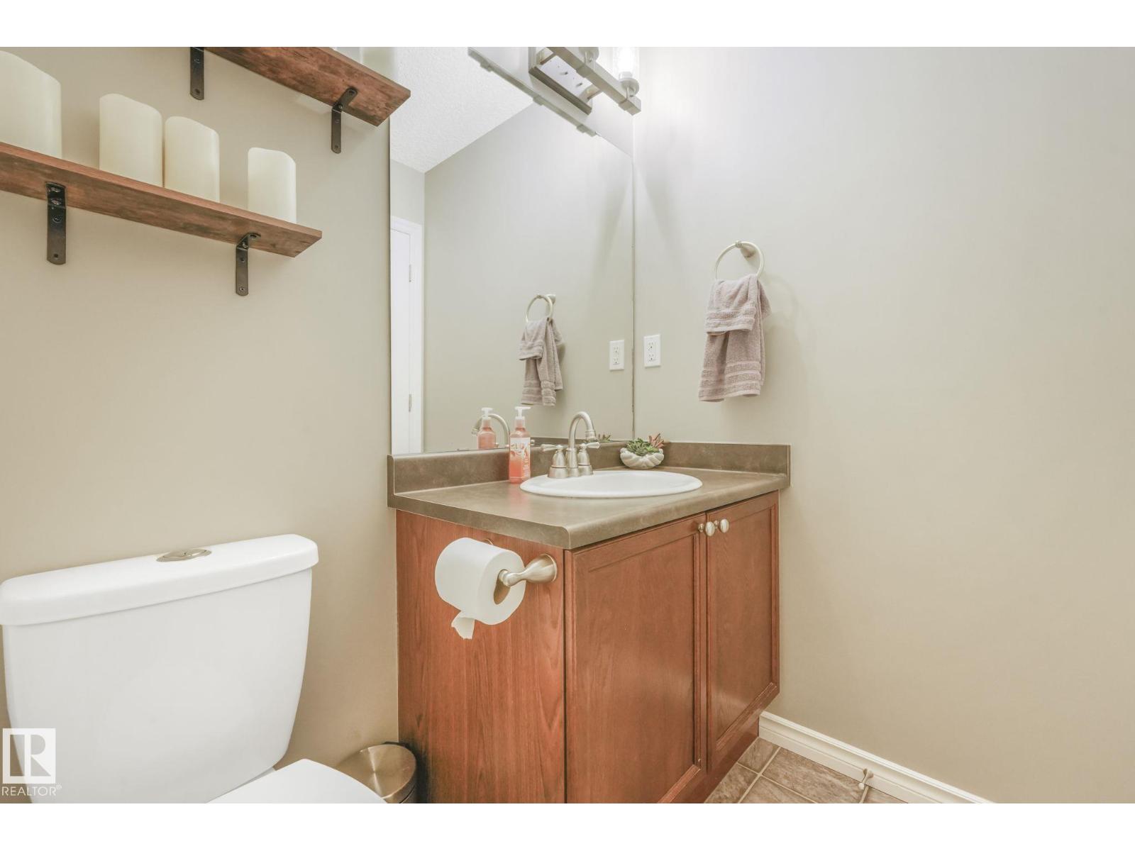 Photo 34 of 117 3010 33 Av Nw, Edmonton AB