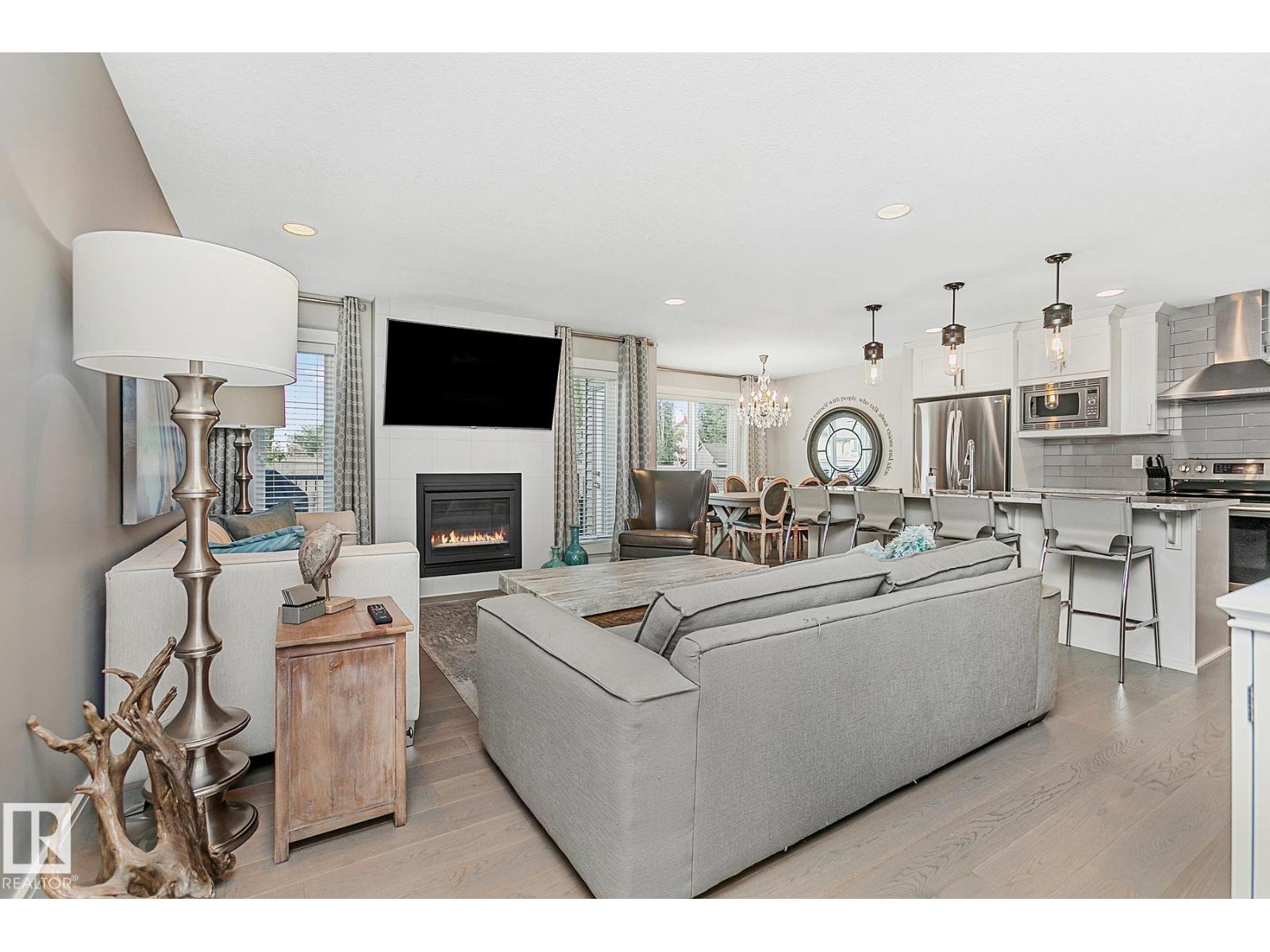 Photo 10 of 7394 Essex Rd, Sherwood Park AB