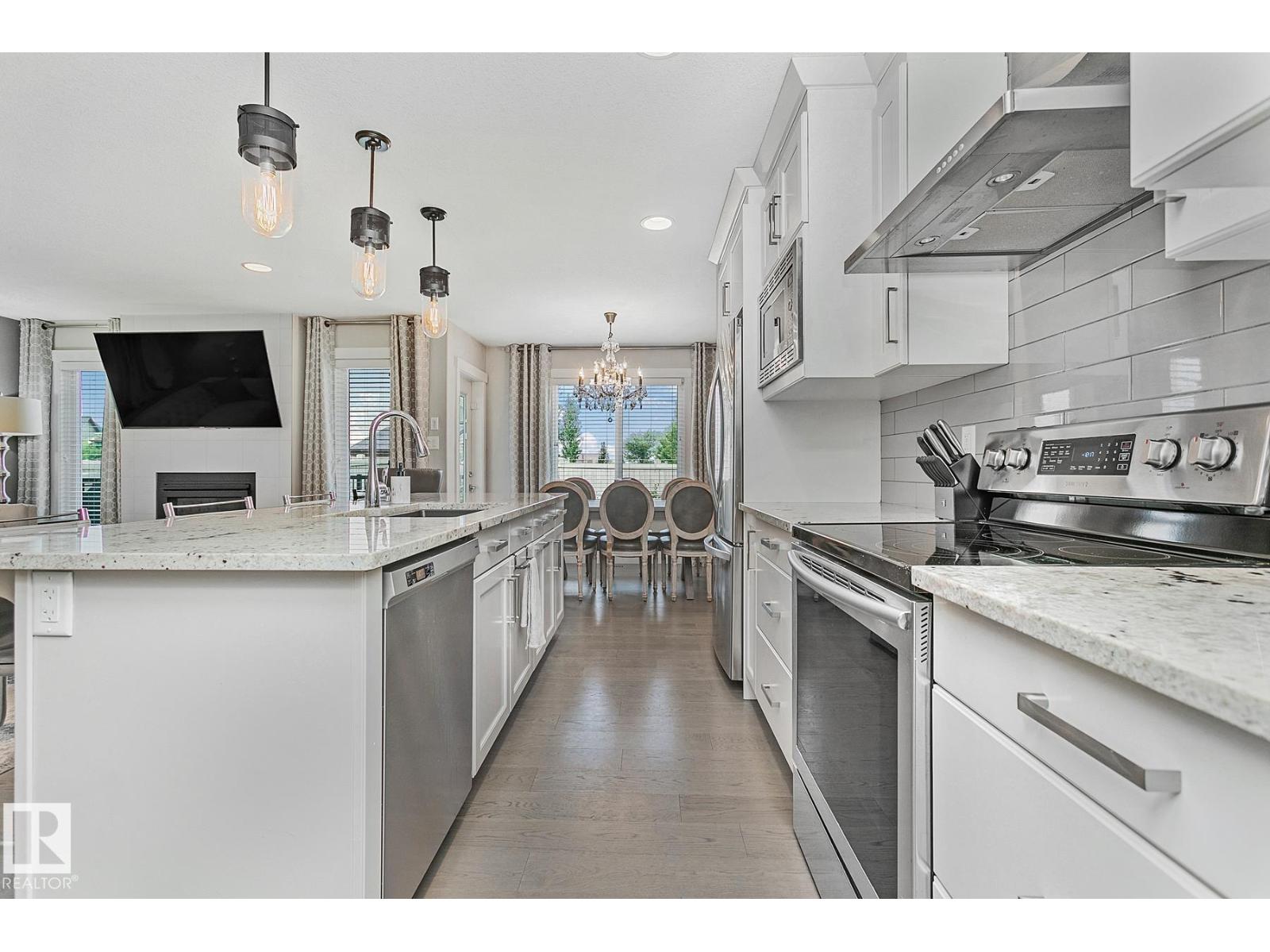 Photo 6 of 7394 Essex Rd, Sherwood Park AB