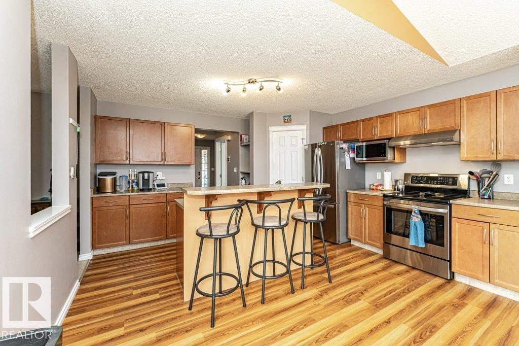 Photo 11 of 140 Westwood Ln, Fort Saskatchewan AB
