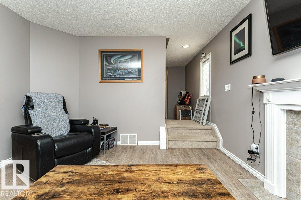 Photo 15 of 140 Westwood Ln, Fort Saskatchewan AB