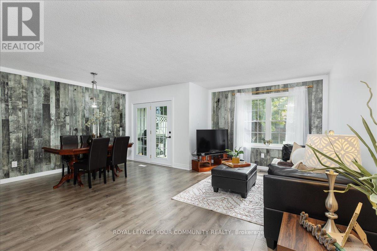 Photo 6 of 33 Biscayne Boulevard, Georgina ON