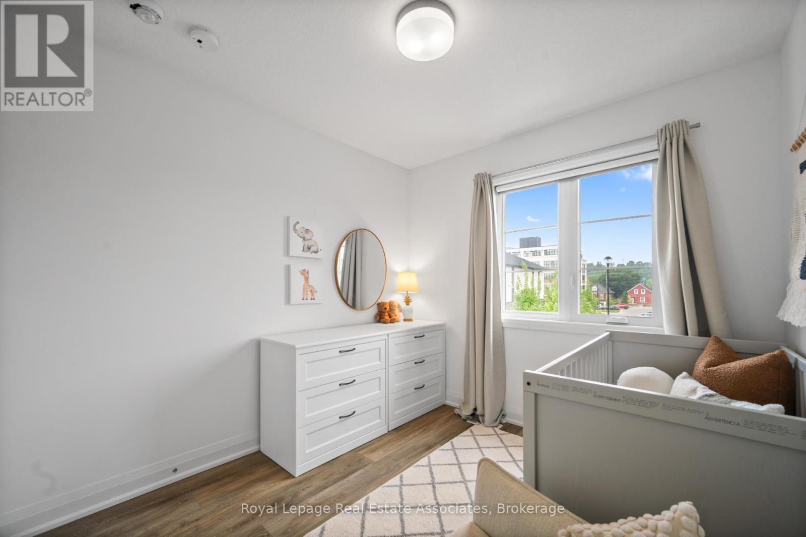 Photo 23 of 26 Steele Crescent, Guelph ON