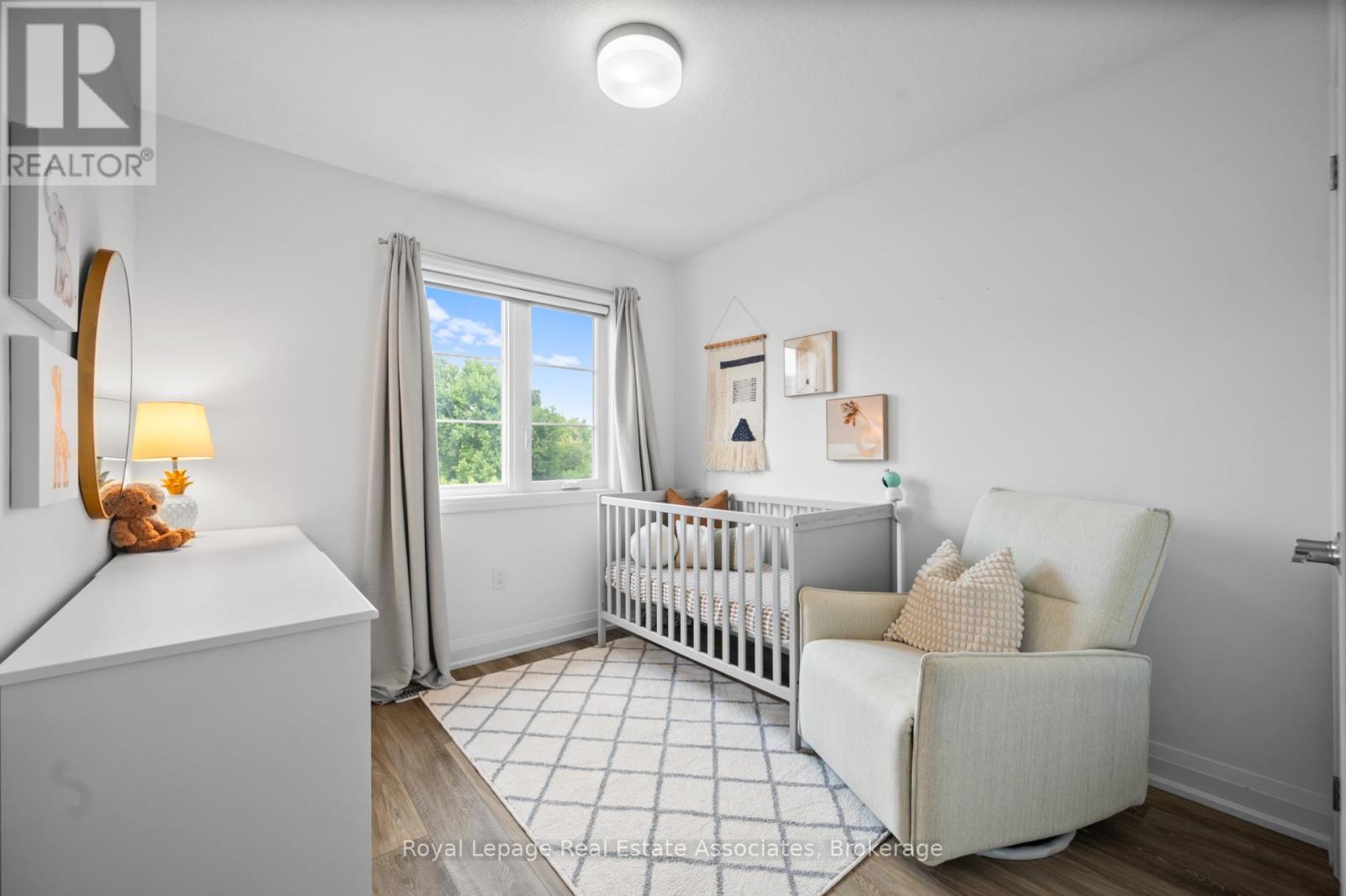 Photo 24 of 26 Steele Crescent, Guelph ON