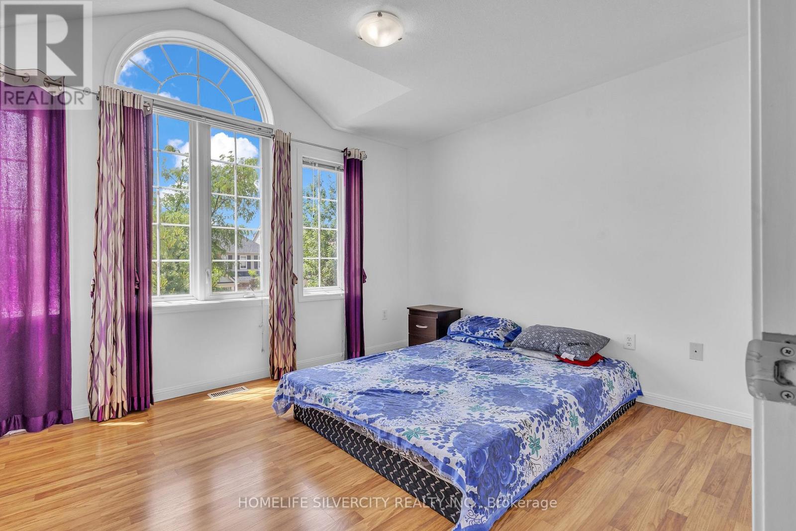 Photo 26 of 28 Silverthorne Drive, Cambridge ON