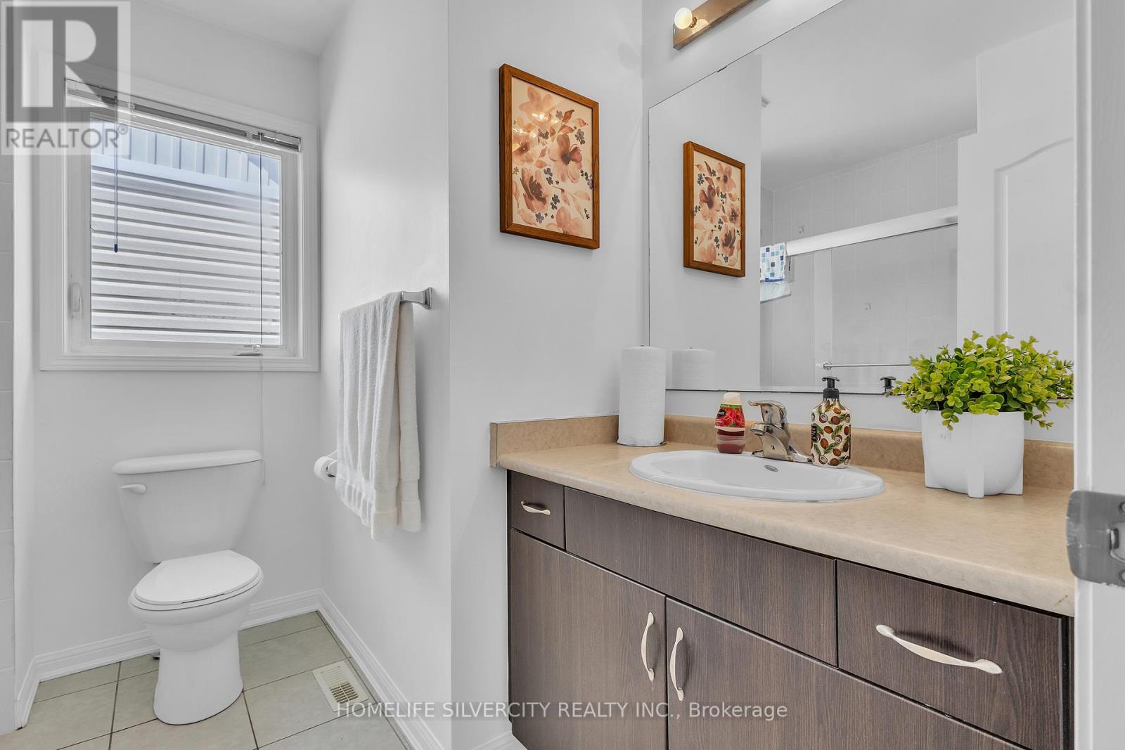 Photo 30 of 28 Silverthorne Drive, Cambridge ON