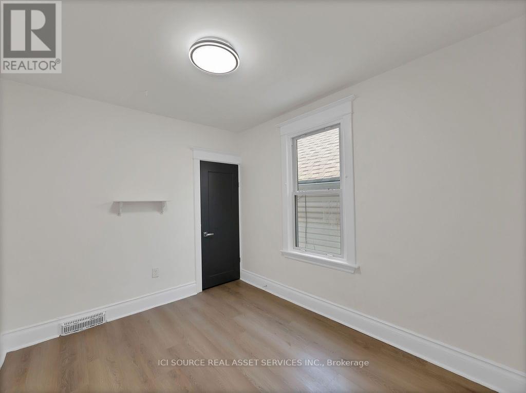 Photo 14 of 20 Edgar Street, Hamilton ON