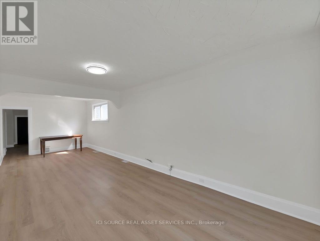 Photo 4 of 20 Edgar Street, Hamilton ON