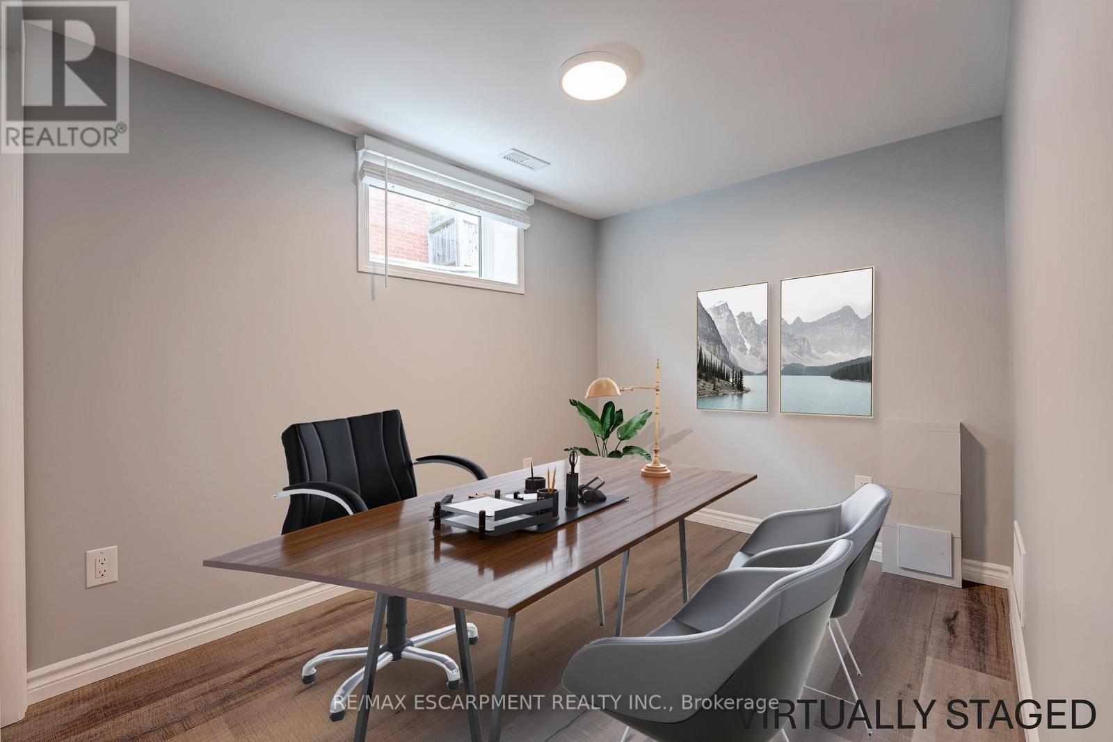 Photo 20 of 2 Lower 326 East 42nd Street, Hamilton ON