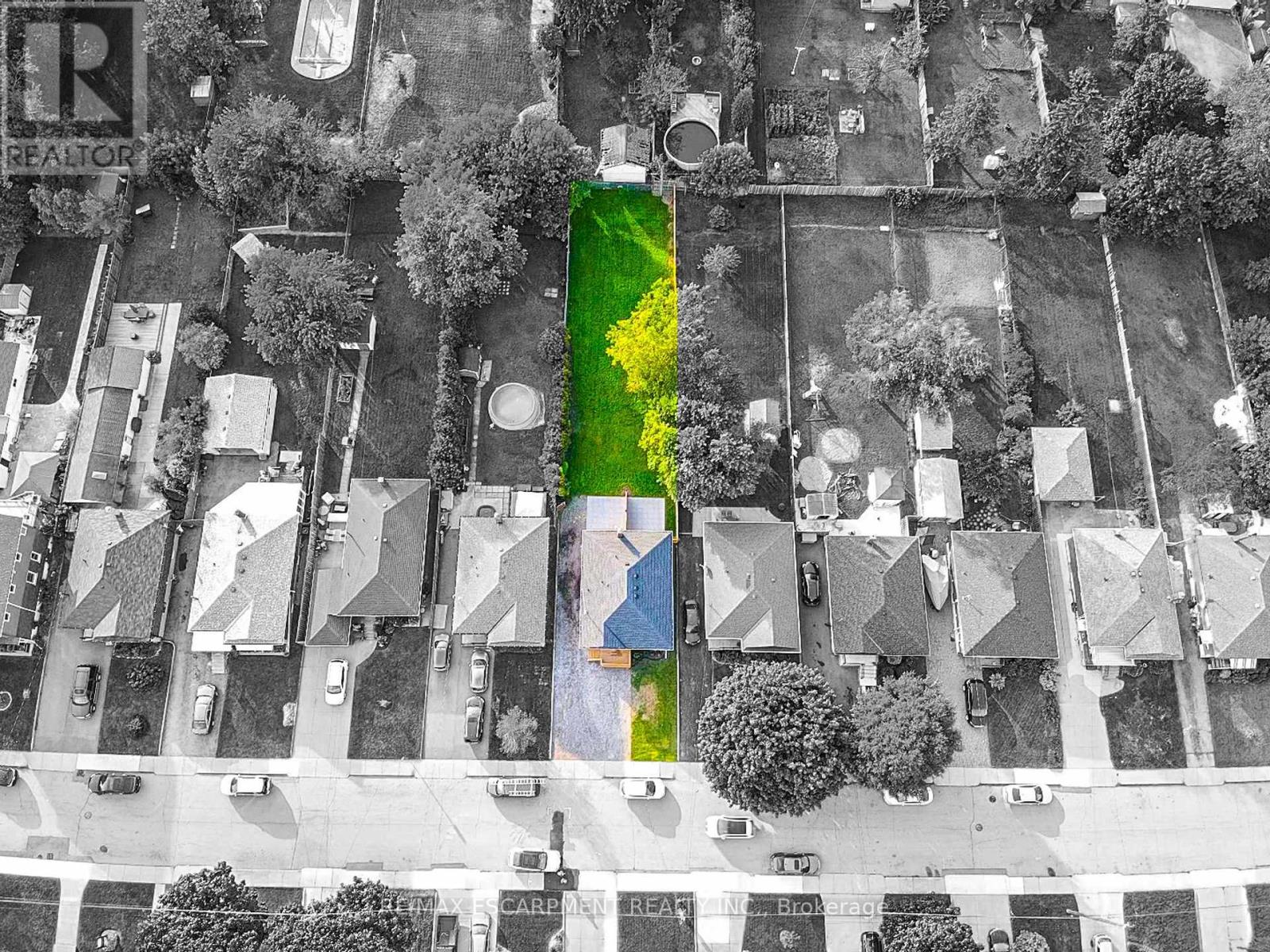Photo 4 of 2 Lower 326 East 42nd Street, Hamilton ON