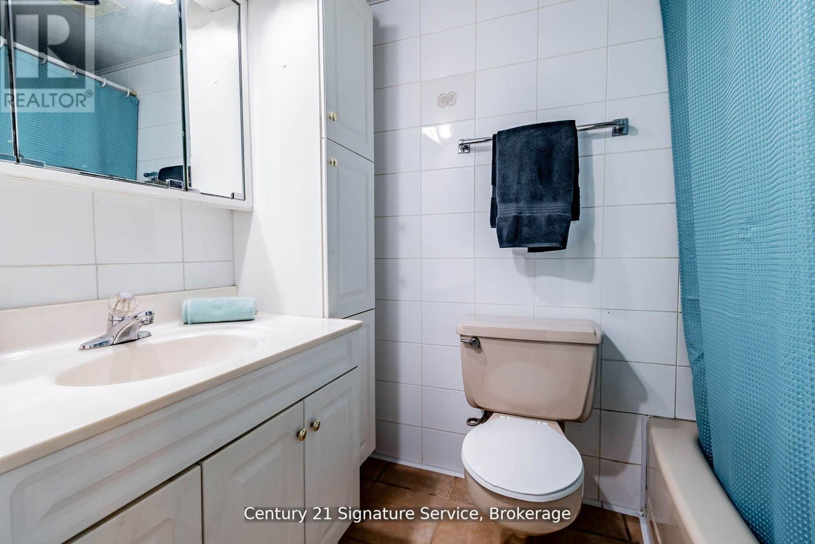 Photo 11 of 752 Empire Road, Port Colborne ON